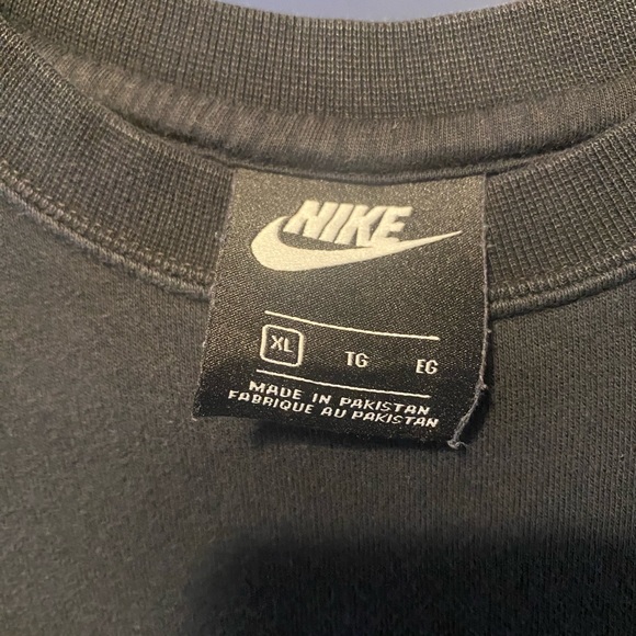 Nike Crewneck - Picture 2 of 3